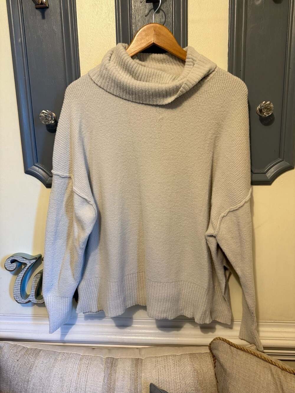 Aerie Cowl Neck Ribbed Knit Sweater Cream Size S